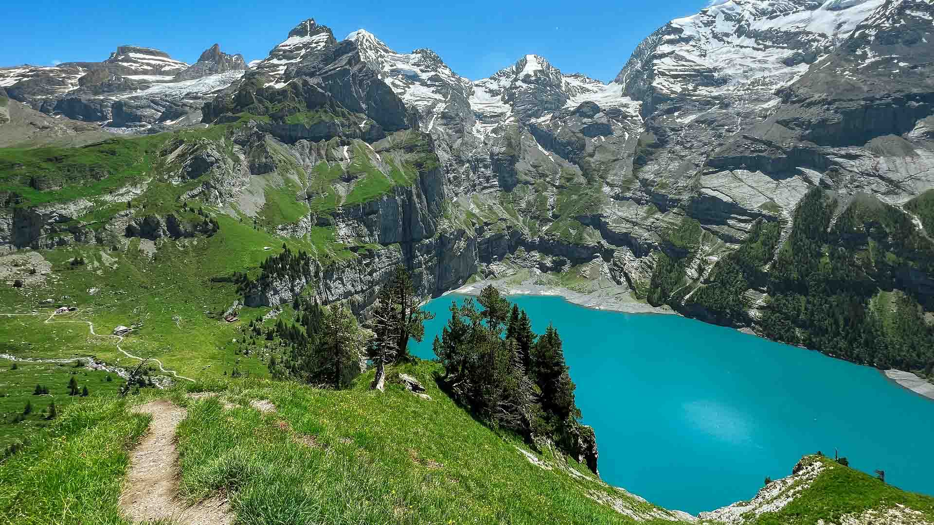 Hiking in Kandersteg